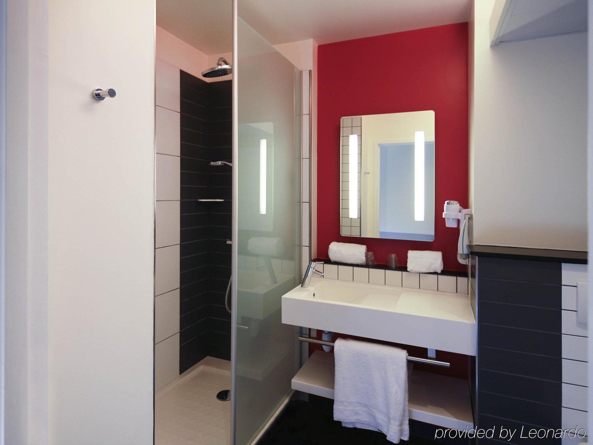 Ibis Styles Flers Hotel Bagian luar foto